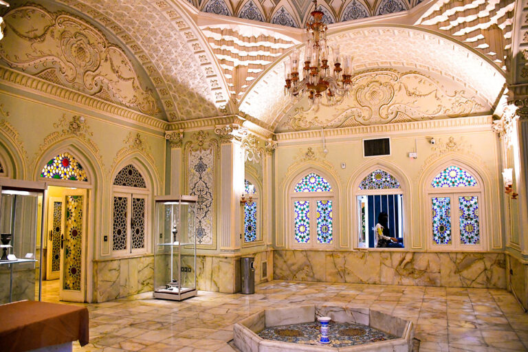 Palace of Mirrors Museum,little-known attractions in Yazd