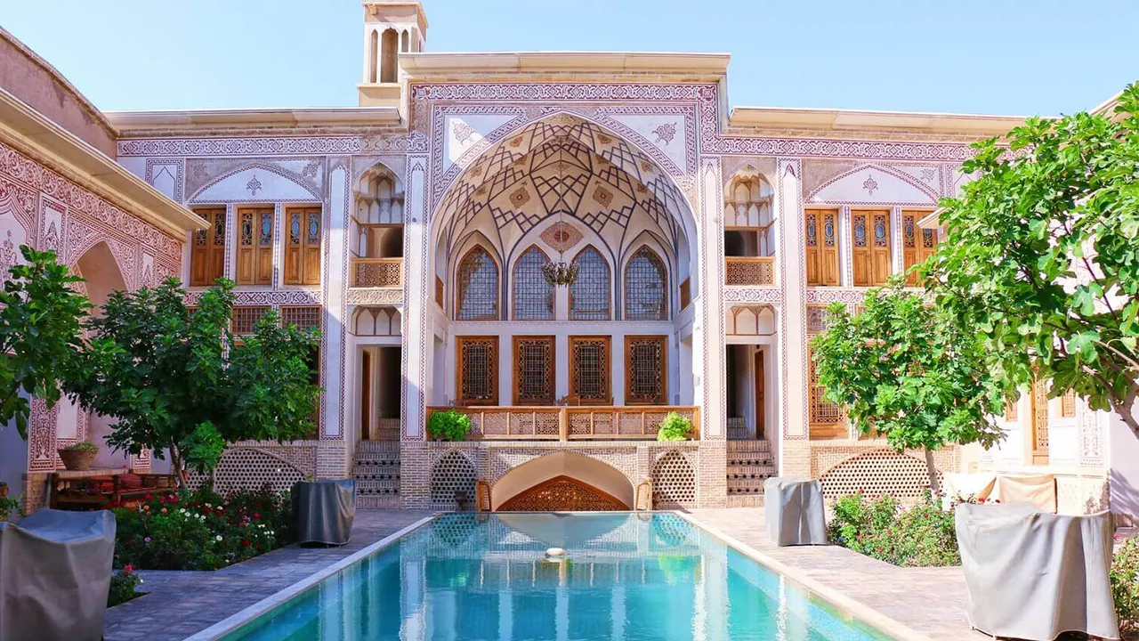 SHIRAZ 13 CHIRAZ-WALLPAPER-6.webp